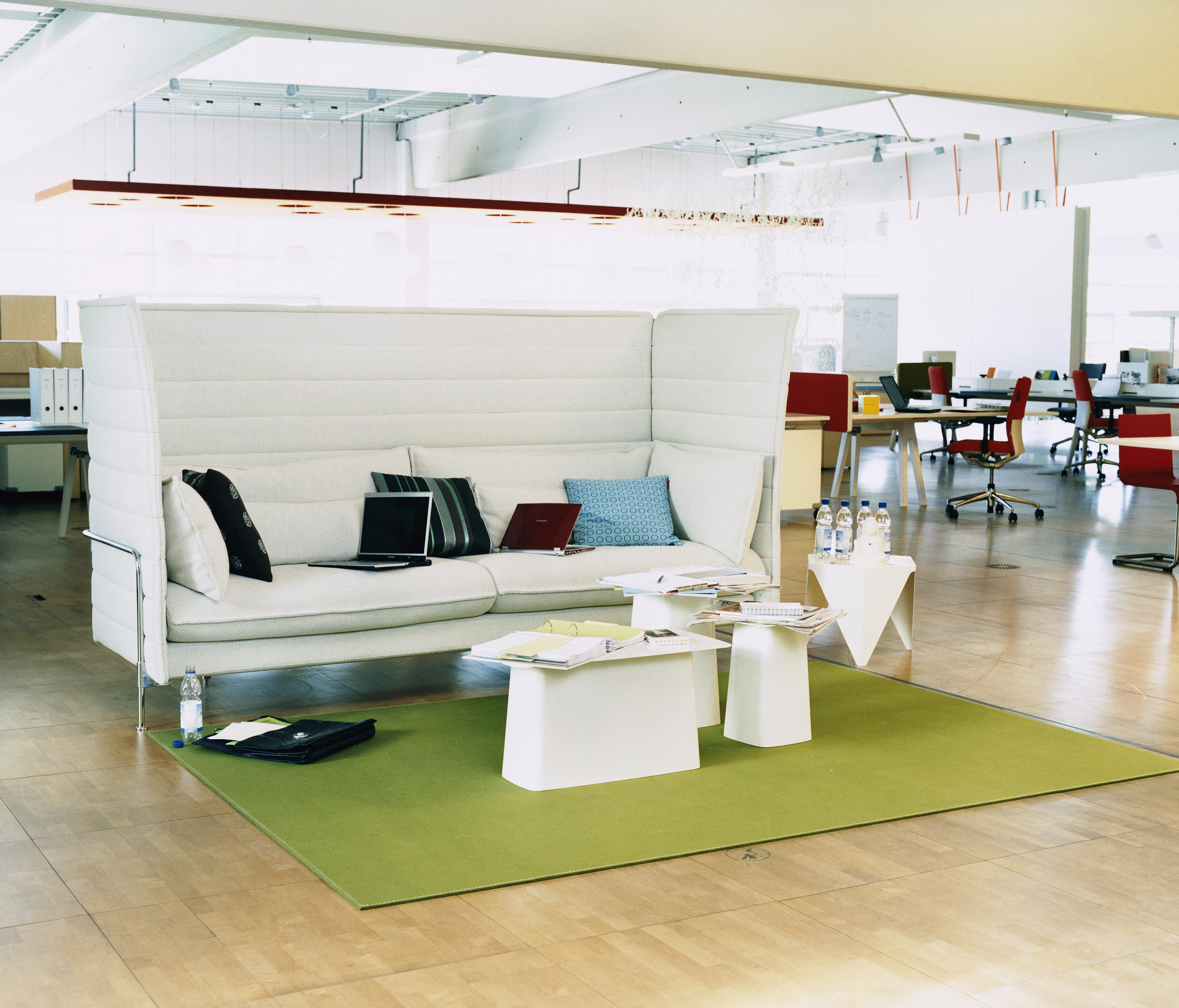 开云（中国） - 桌几|茶几/边几|办公家具|设计师家具|Wooden 边几